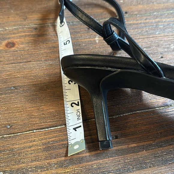 UO Strappy Heels in black croc (size 9) 40 - Picture 4 of 5